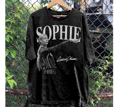 Sophie Cunningham Vintage T-Shirt v5